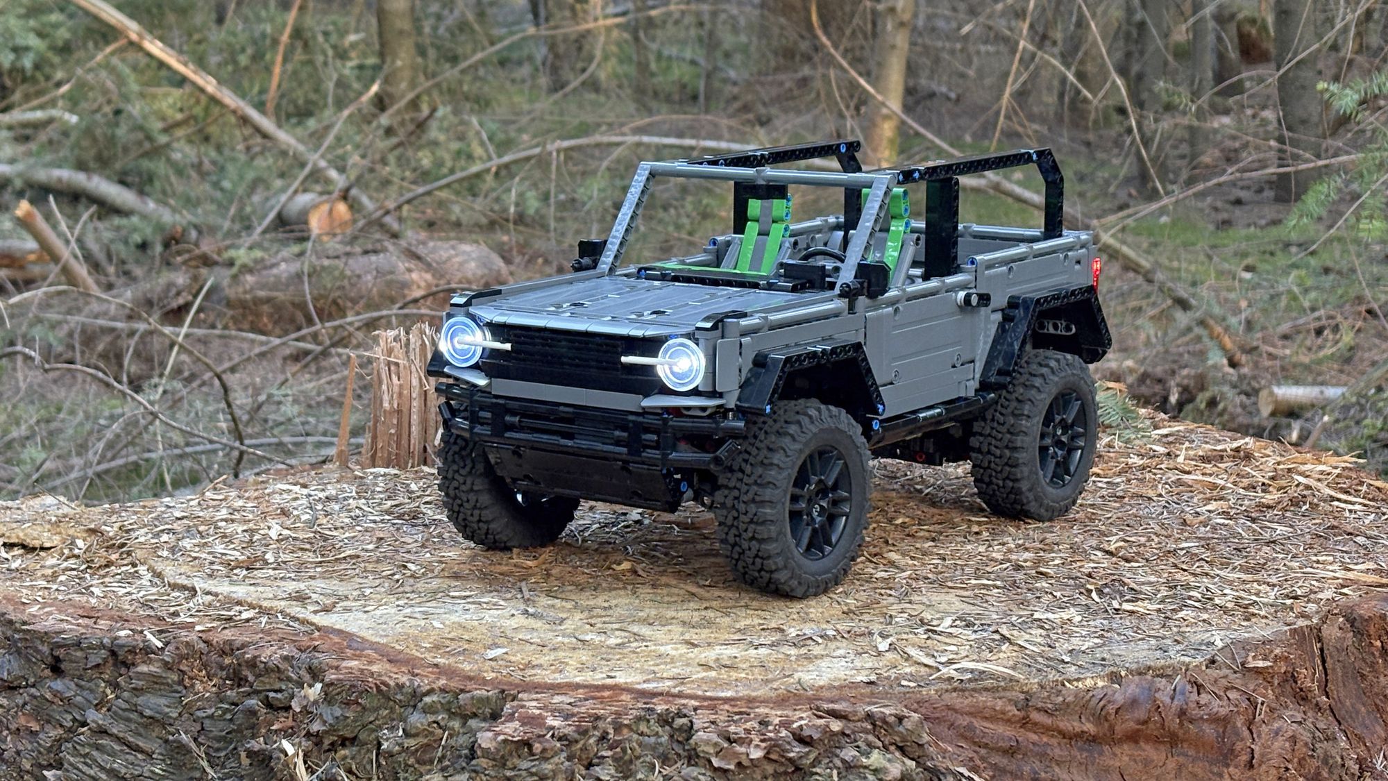 /posts/ford-bronco-moc-v1/images/featured_image.jpg